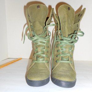 LADIES CAMO GREEN, LACE UP, HIGH ALDO BOOT (SZ 6) HEAVY WOVEN UPPER